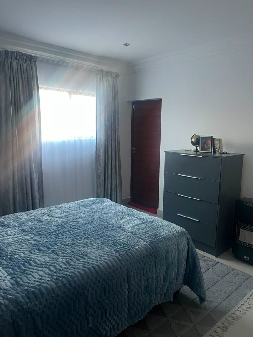 4 Bedroom Property for Sale in Heuwelsig Free State